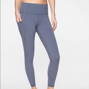 Athleta Stash Pocket Salutation 7/8 Tight Small